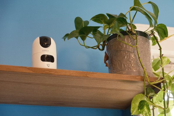 Lorex 2K Dual Lens Indoor Security Camera Pan Tilt-6