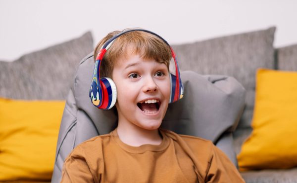 eKids Sonic Bluetooth Headphones for Kids Wireless Safe-4